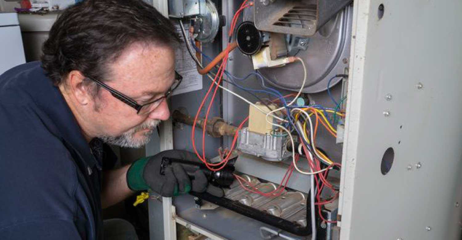 An HVAC expert that chose to hire Centratel Telephone Answering Service for his business