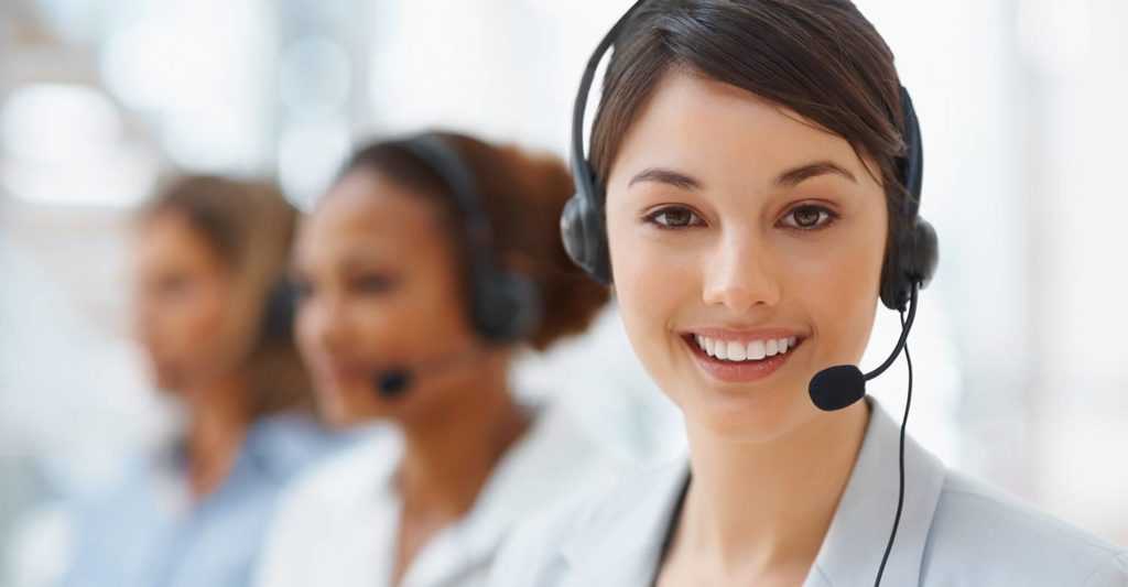 An HVAC specialized Telephone Service Representative taking urgent calls at Centratel office