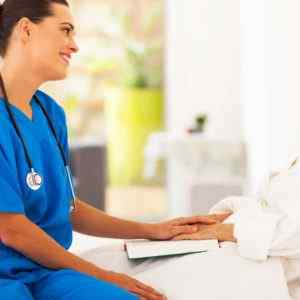 Health care social worker helping out a patient after receiving a call via answering service