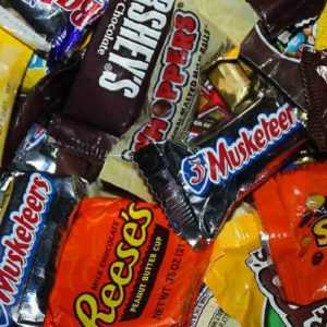 A bunch of candies for Halloween night could be the culprit for an emergency trip to the veterinary