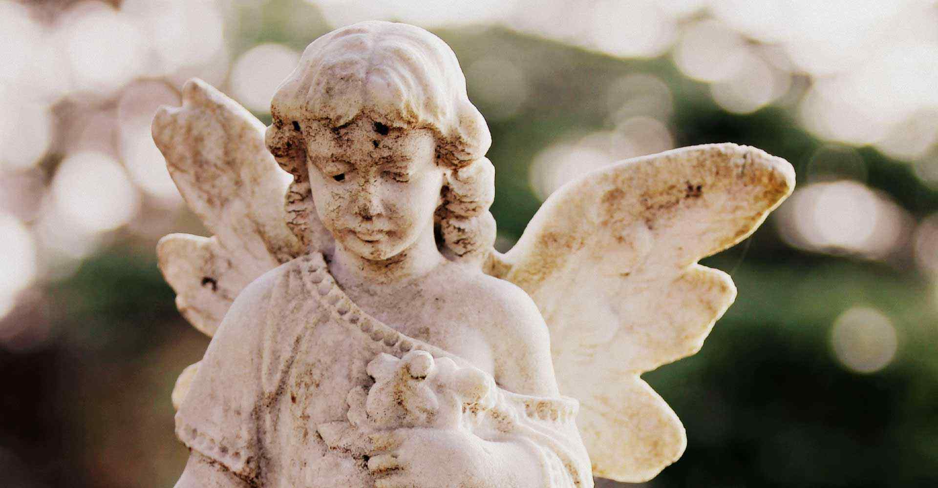 A mourning statue from the funeral home helped by an experienced answering service